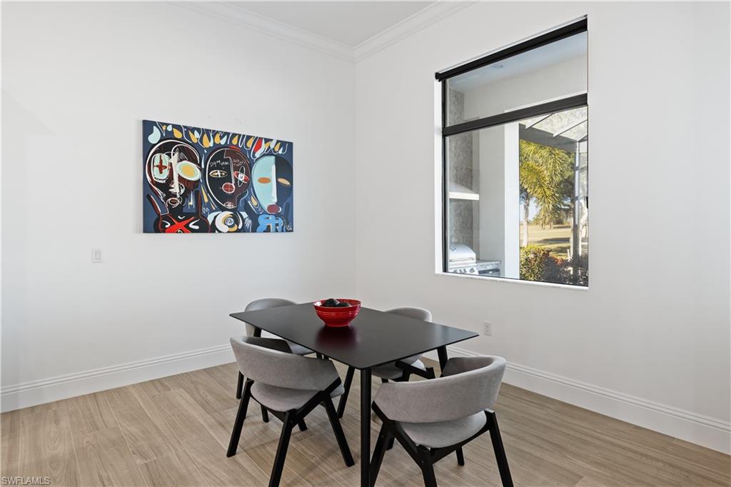 COUNTRY CLUB - Residential