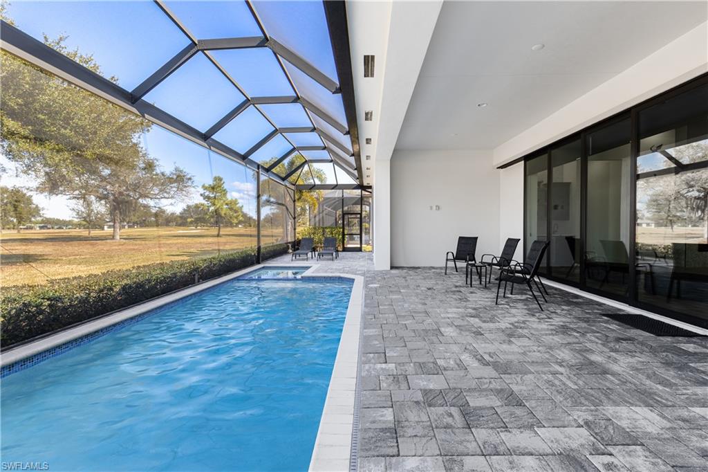 COUNTRY CLUB - Residential