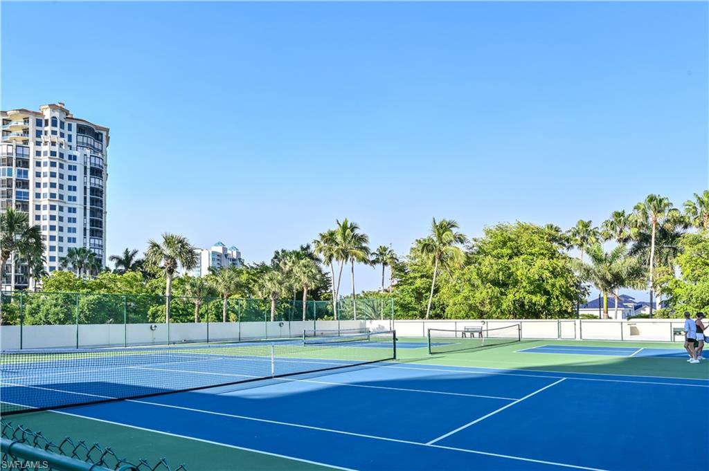 MERIDIAN CLUB - Residential