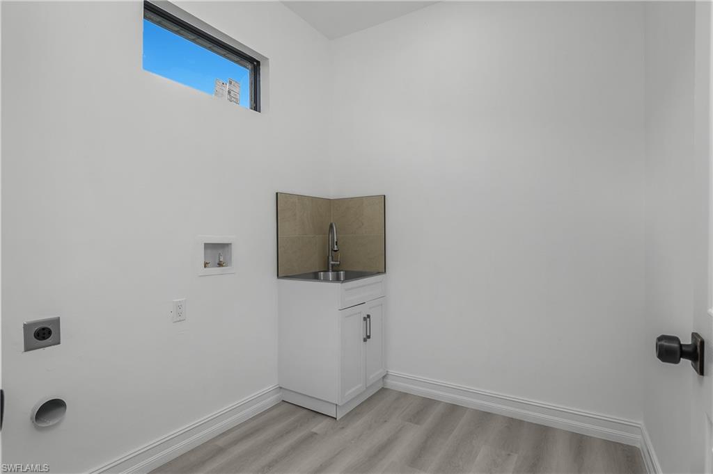 FORT MYERS SHORES - Residential