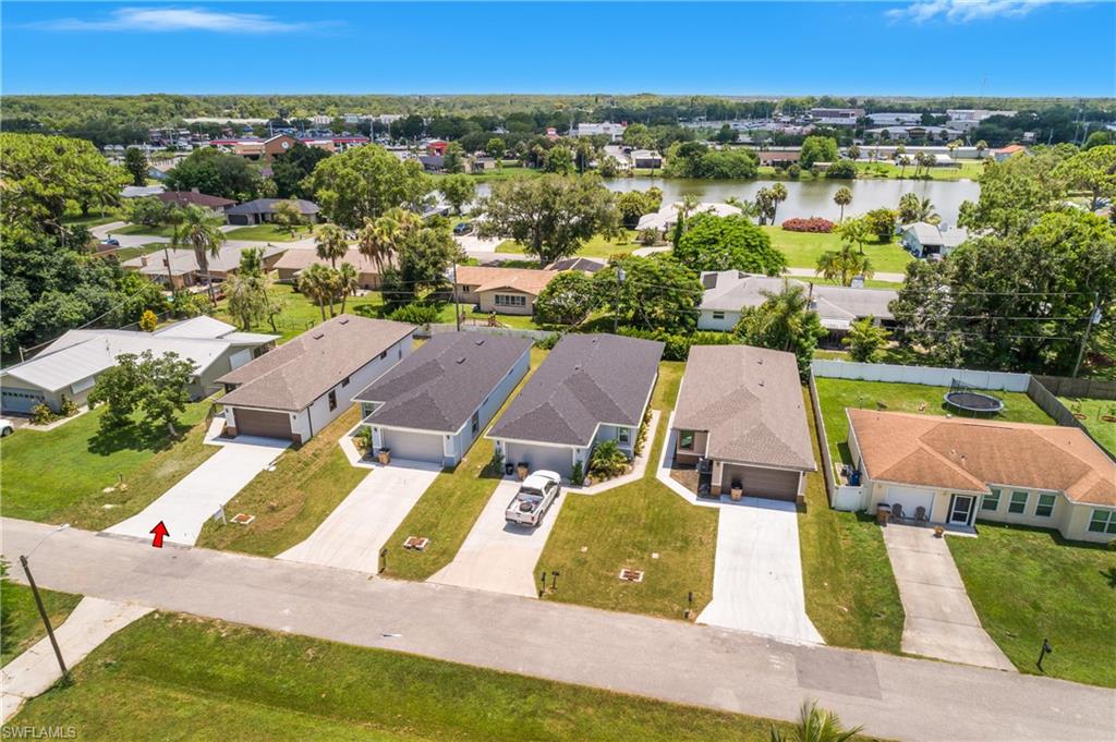 FORT MYERS SHORES - Residential