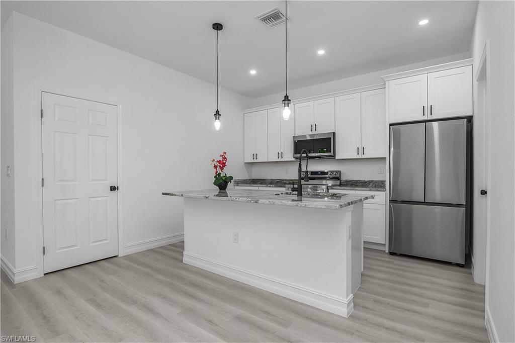 FORT MYERS SHORES - Residential