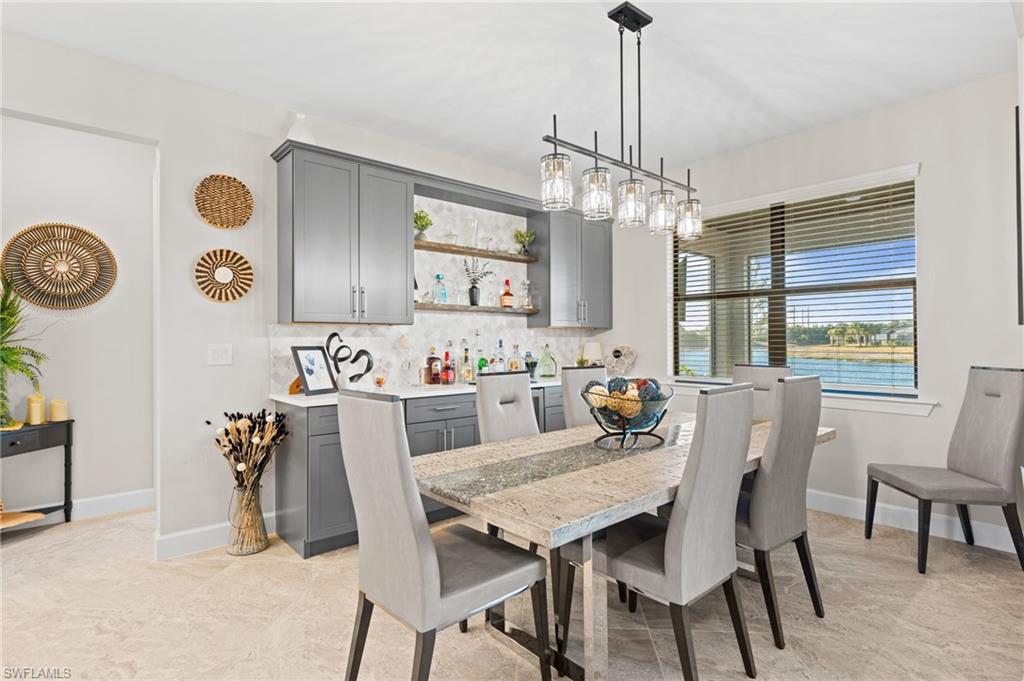 COUNTRY CLUB - Residential