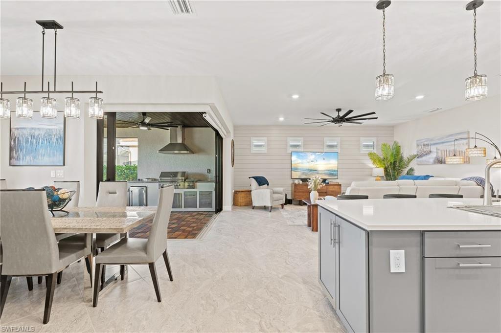 COUNTRY CLUB - Residential