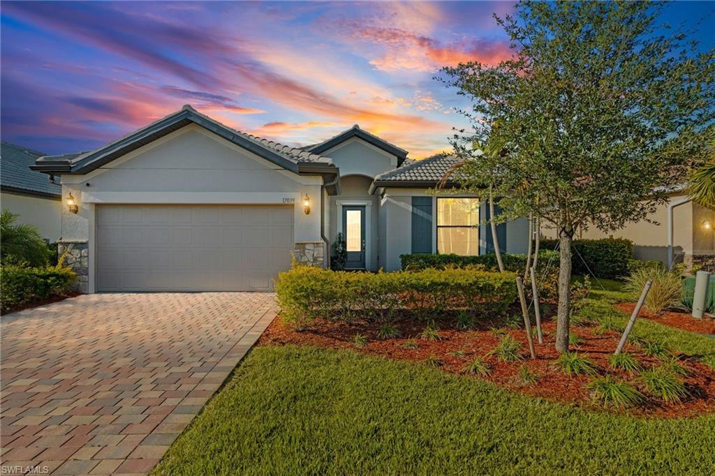 COUNTRY CLUB - Residential