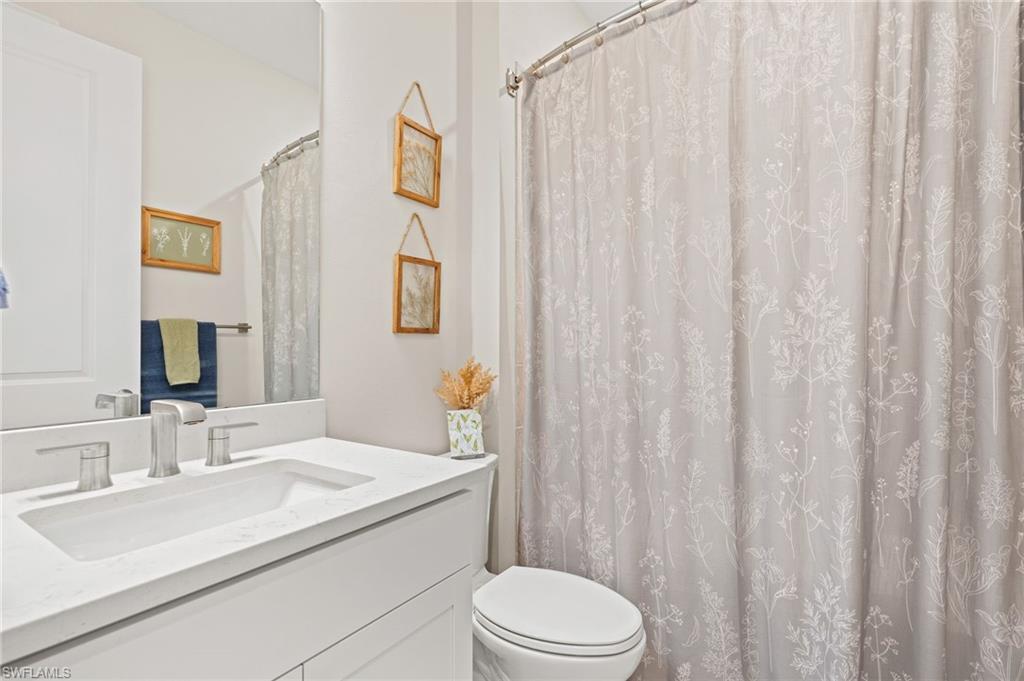 COUNTRY CLUB - Residential