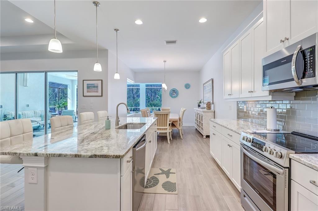 SAVANNAH LAKES - Residential