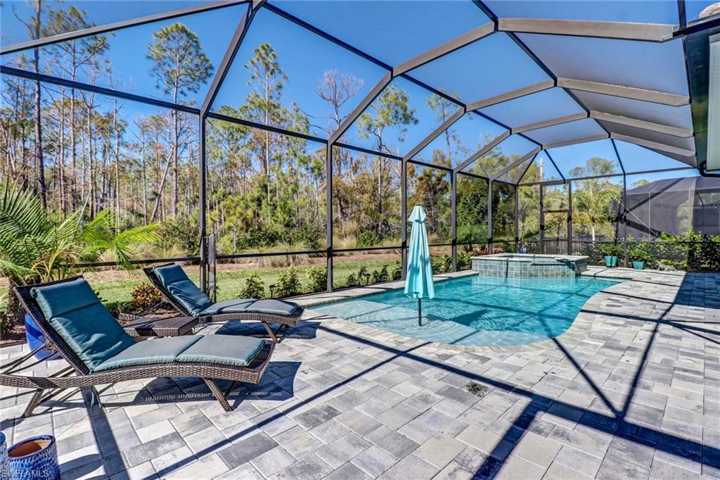 SAVANNAH LAKES - Residential