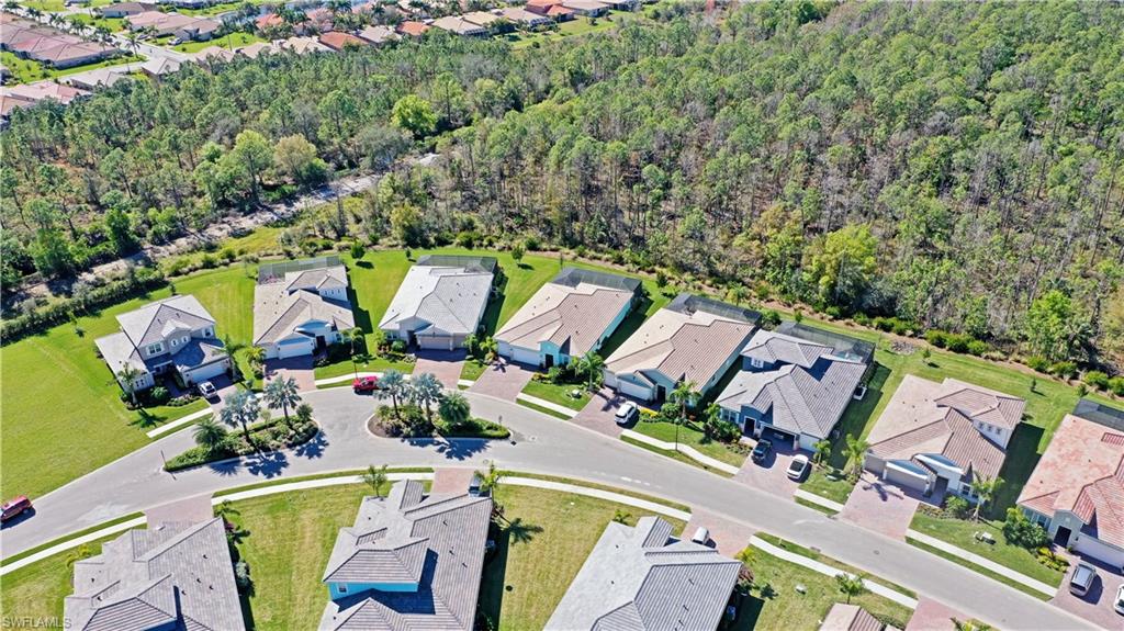 SAVANNAH LAKES - Residential