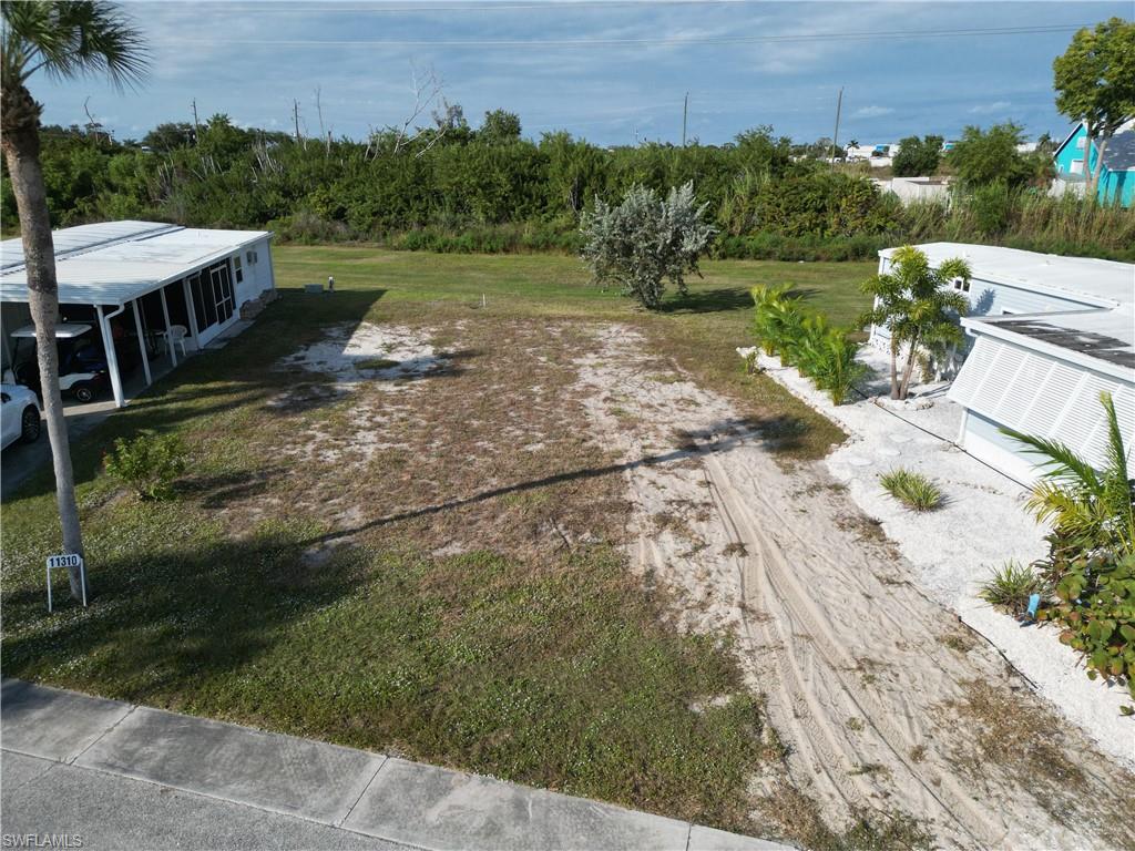 BAYSIDE ESTATES - Land