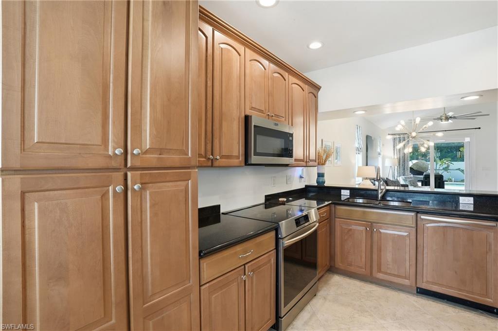 NAPLES PARK - Residential