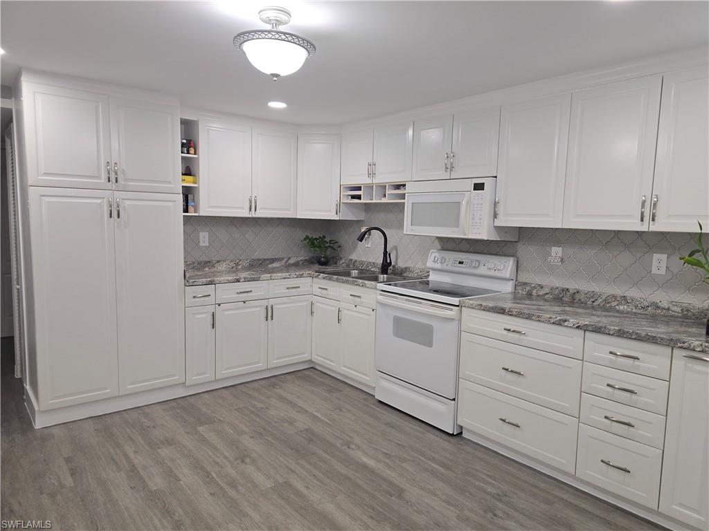 ENCHANTING ACRES MOBILE HOME - Residential