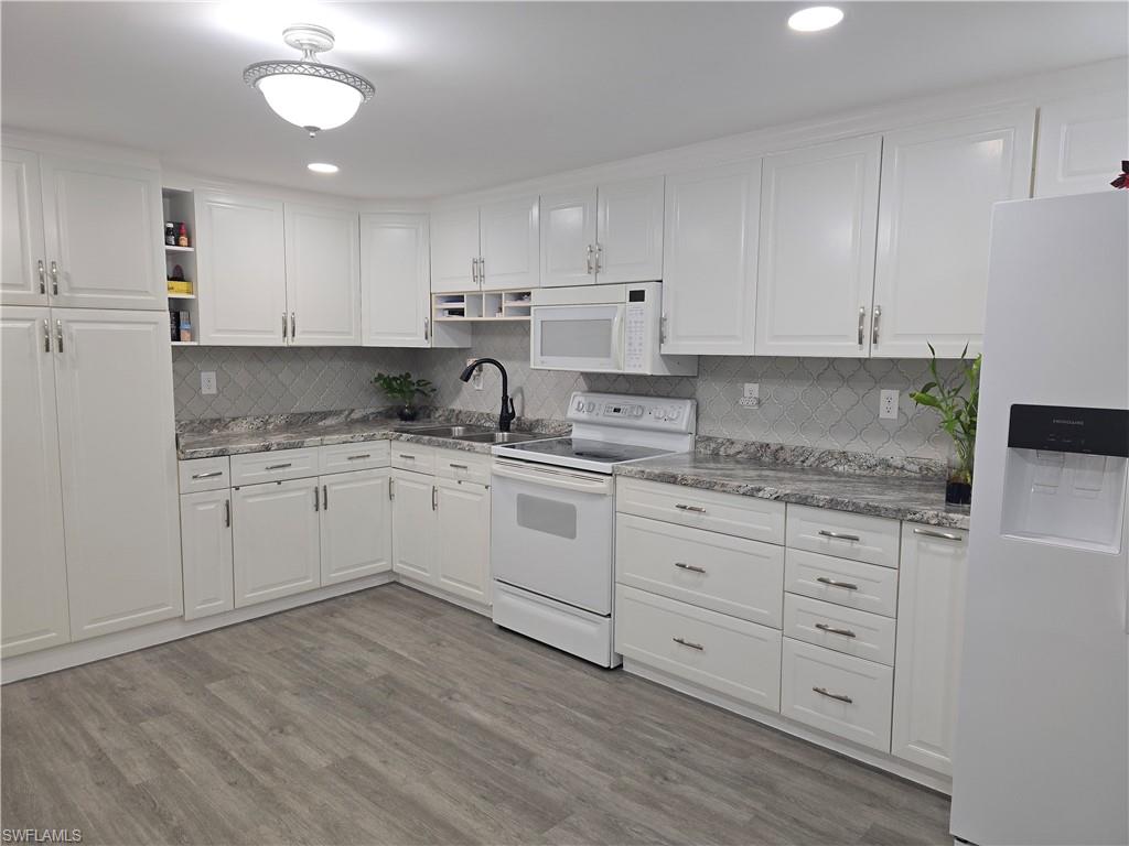 ENCHANTING ACRES MOBILE HOME - Residential