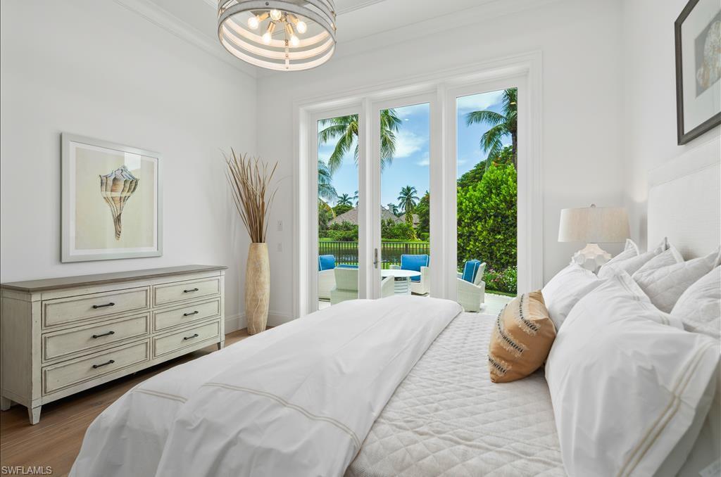 BAY COLONY SHORES - Residential