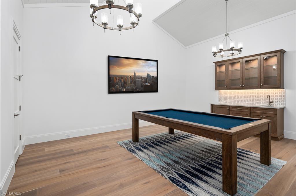 BAY COLONY SHORES - Residential