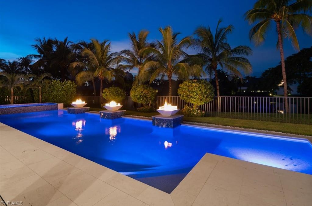 BAY COLONY SHORES - Residential