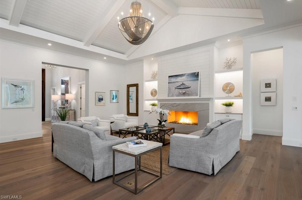 BAY COLONY SHORES - Residential