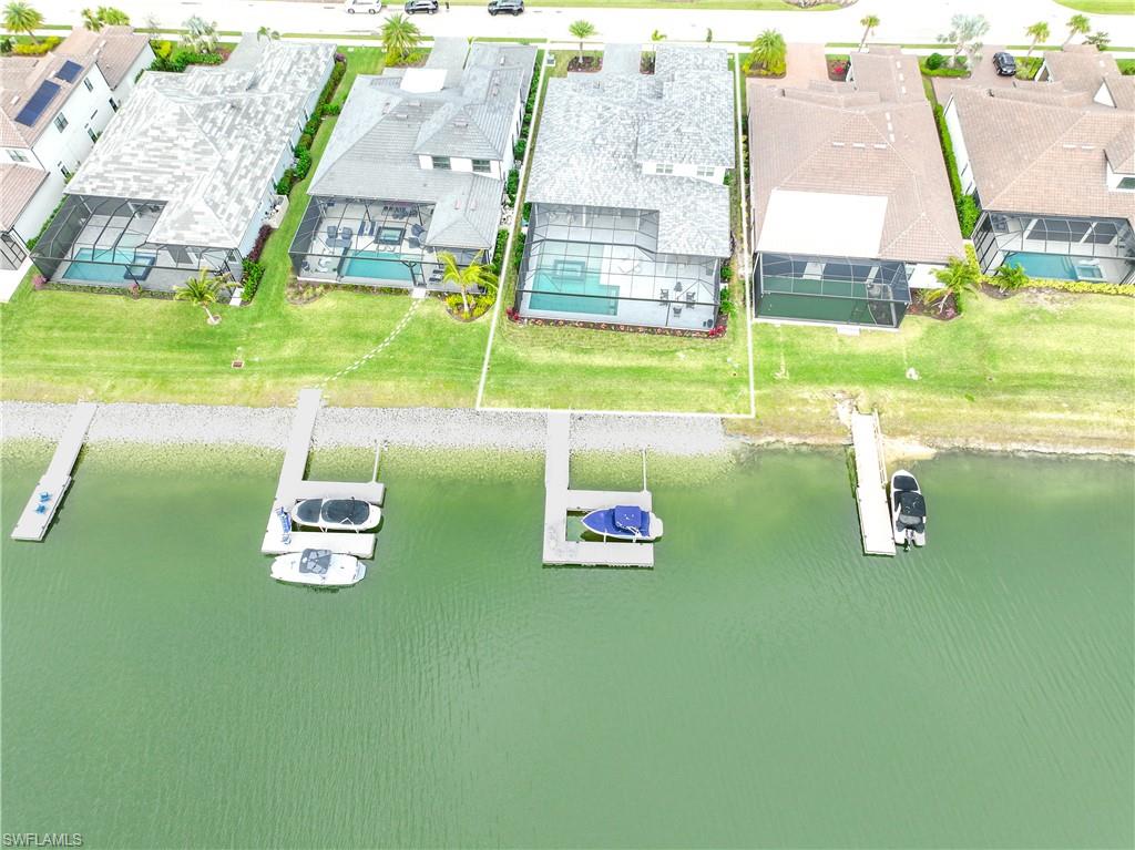 ESPLANADE LAKE CLUB - Residential