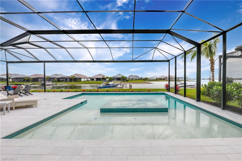 ESPLANADE LAKE CLUB - Residential