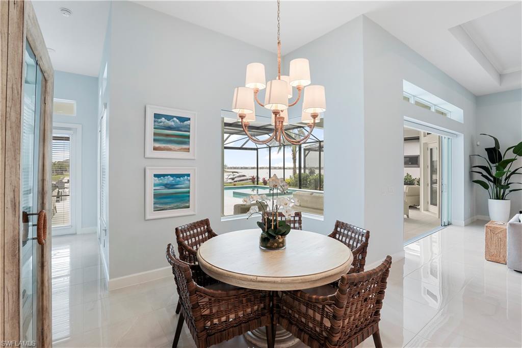 ESPLANADE LAKE CLUB - Residential