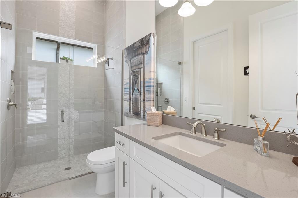 ESPLANADE LAKE CLUB - Residential