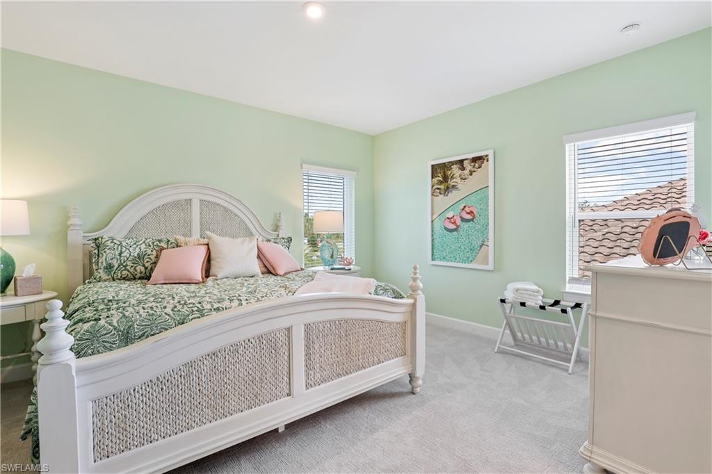 ESPLANADE LAKE CLUB - Residential