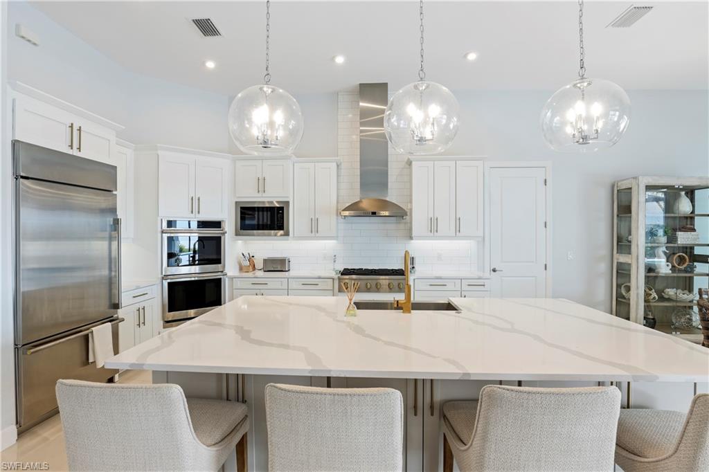 ESPLANADE LAKE CLUB - Residential