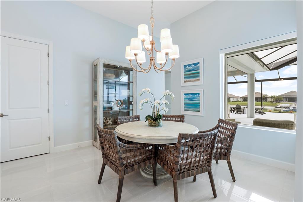 ESPLANADE LAKE CLUB - Residential