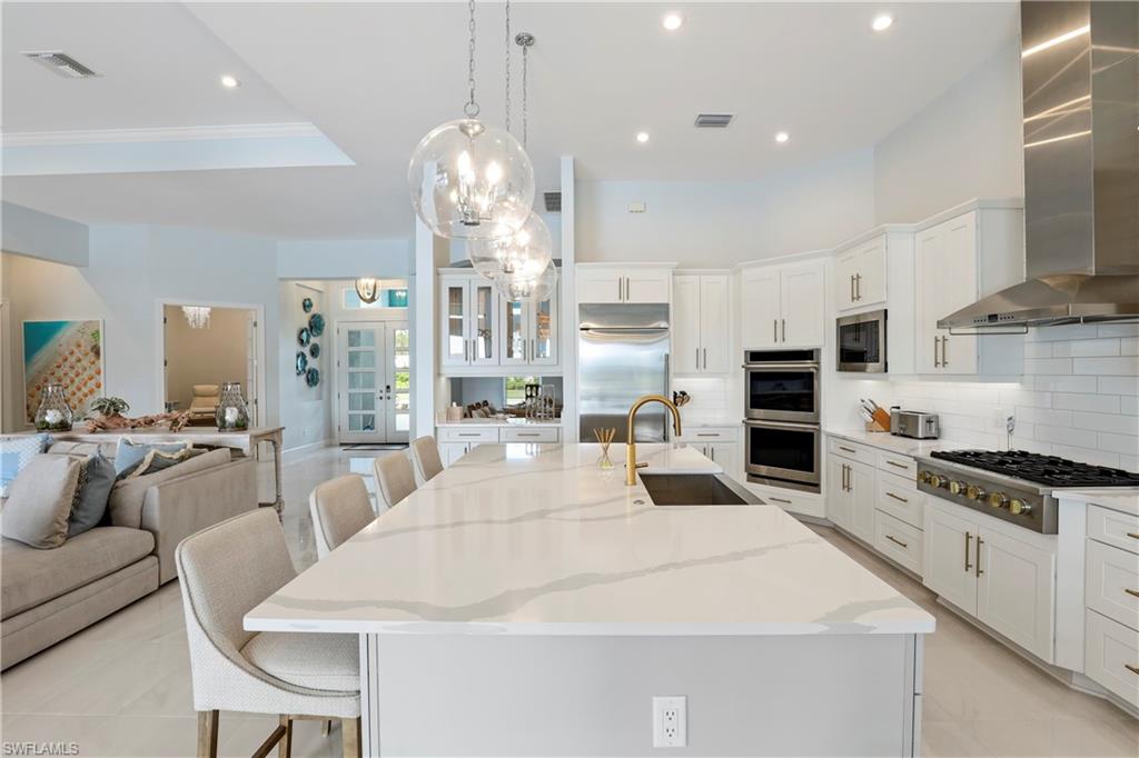 ESPLANADE LAKE CLUB - Residential