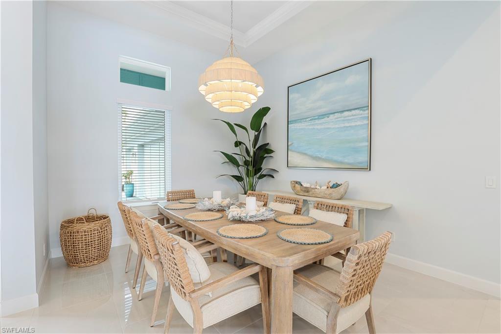 ESPLANADE LAKE CLUB - Residential