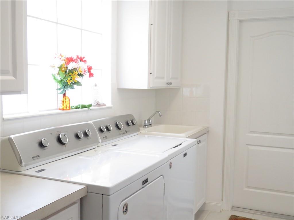 ISLAND WALK - Residential Lease