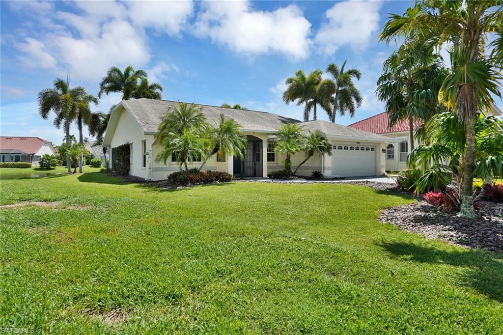 1982 E Crown Pointe BLVD