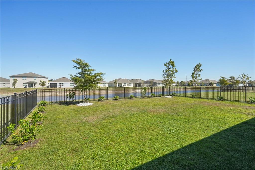 CORAL BAY - Residential