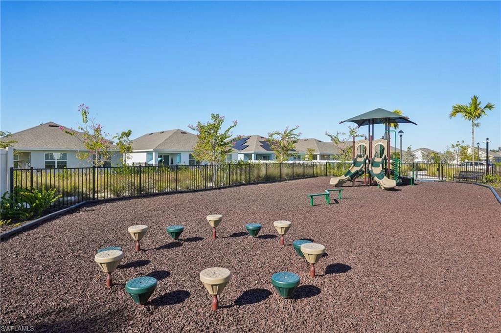 CORAL BAY - Residential