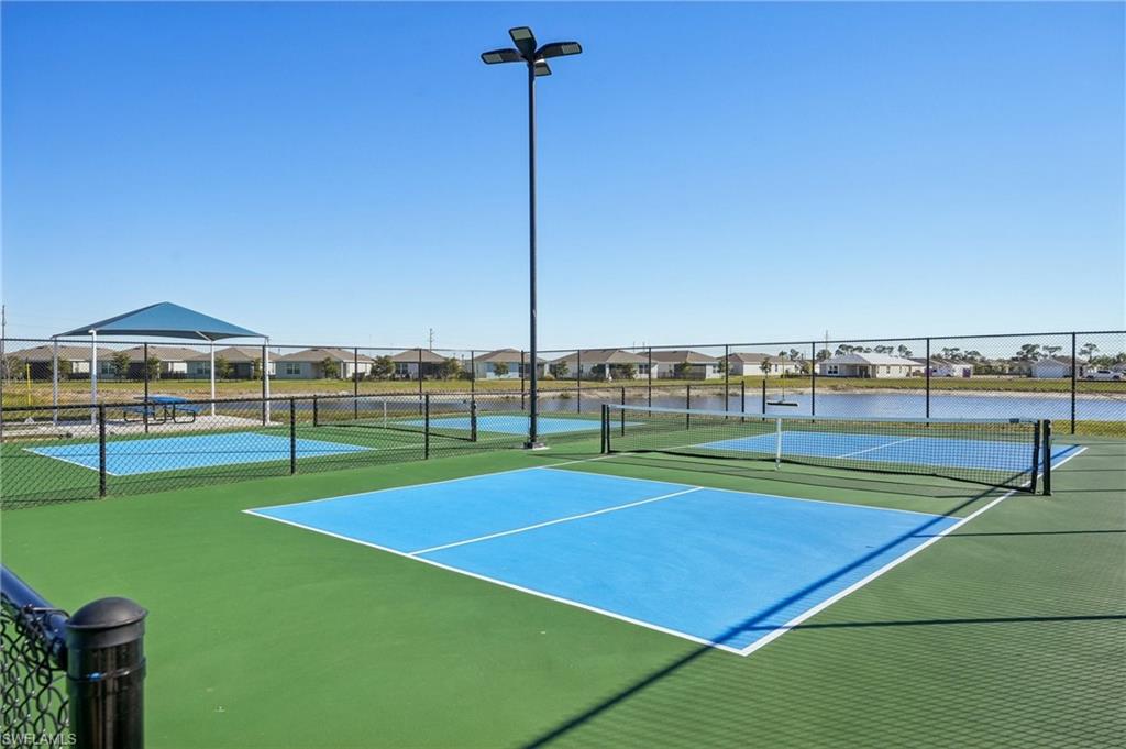 CORAL BAY - Residential