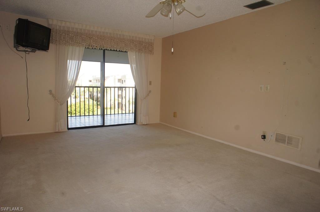 SEVEN LAKES - Residential