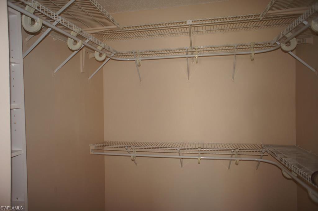 SEVEN LAKES - Residential