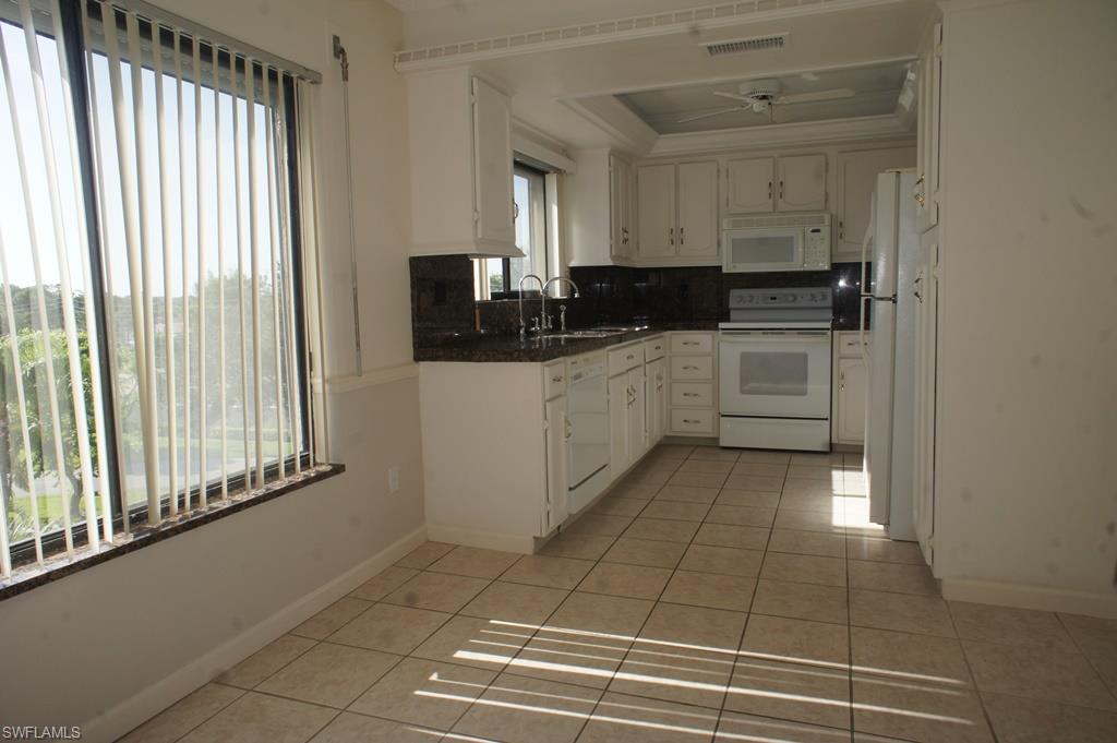 SEVEN LAKES - Residential