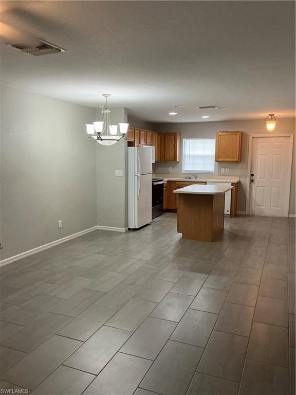 PATE CREST VILLAS 1 - Residential