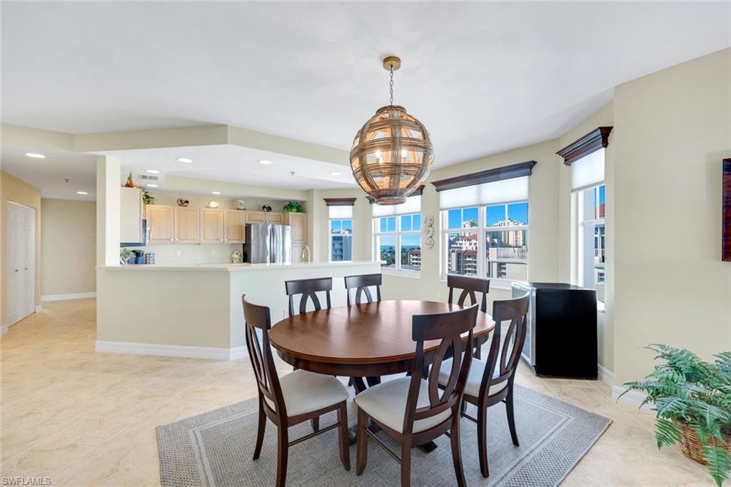 COURTYARD TOWERS - Residential