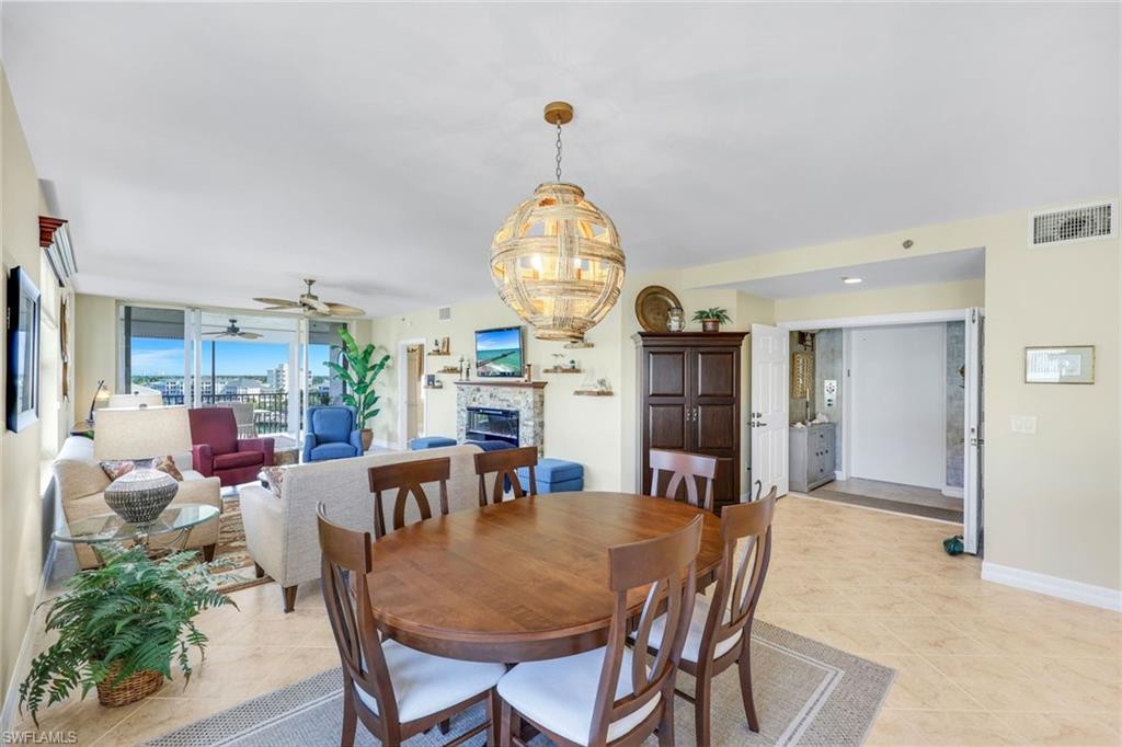 COURTYARD TOWERS - Residential