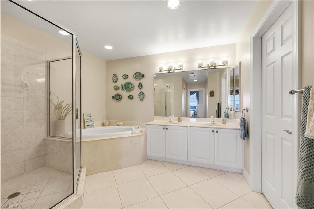 COURTYARD TOWERS - Residential