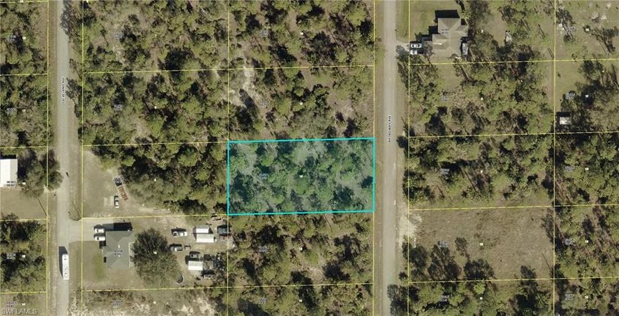 Nice half .50 acre lot in southeast Lehigh Acres. This lot has great potential surrounded by new constructions . Agents please read confidential notes.