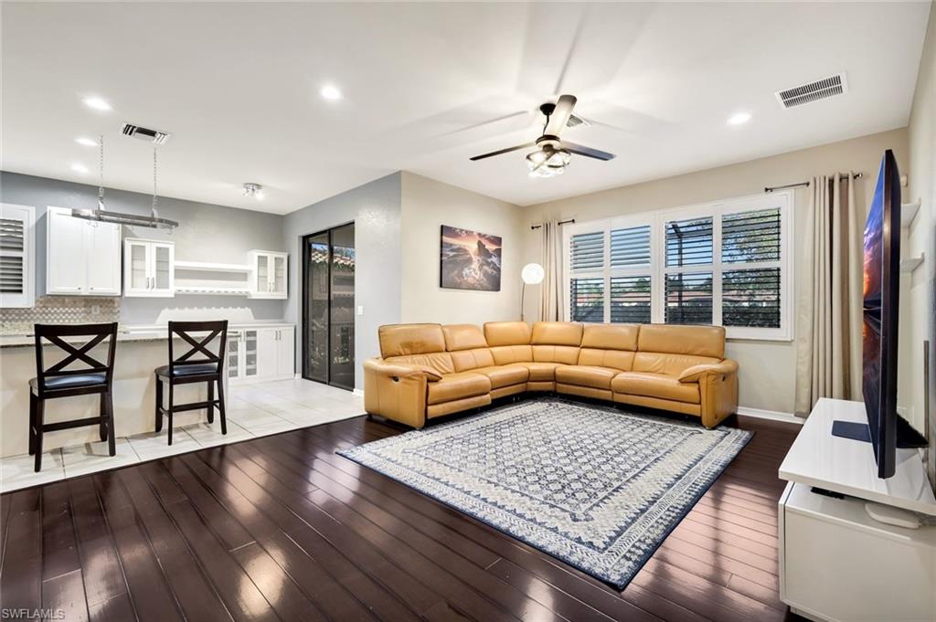 REFLECTION ISLES - Residential