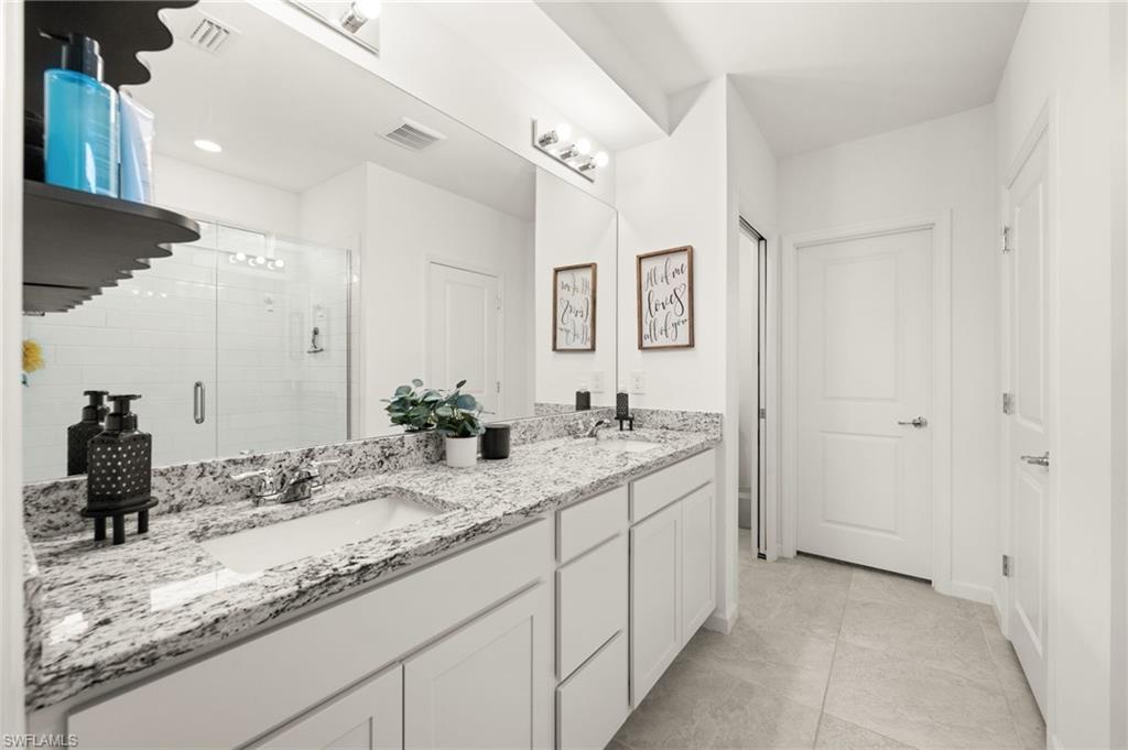 NORTHRIDGE - Residential