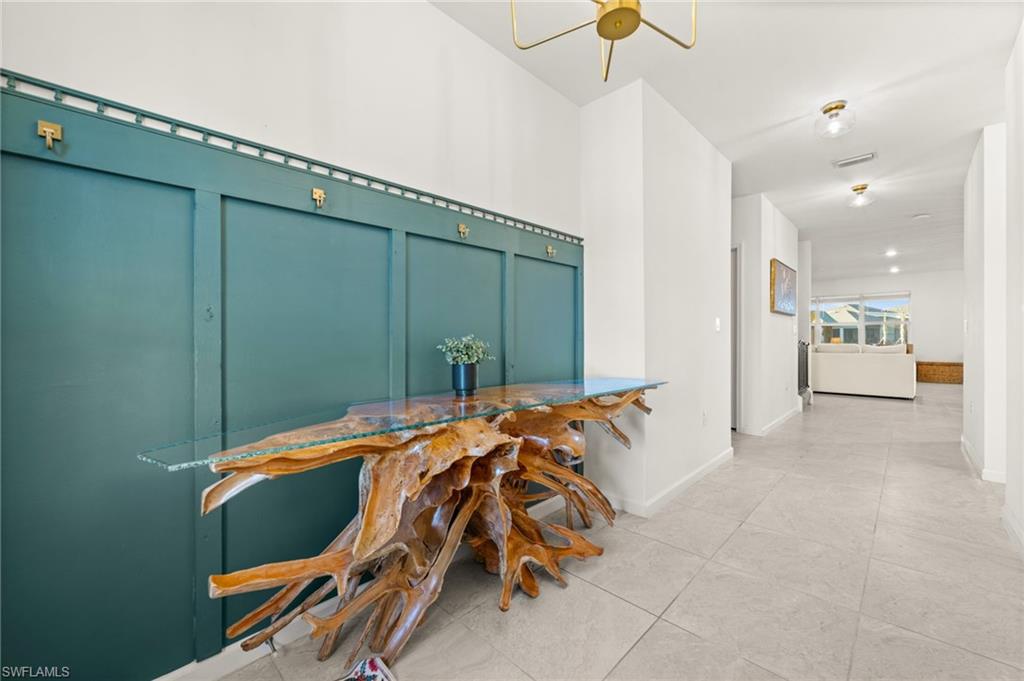 NORTHRIDGE - Residential