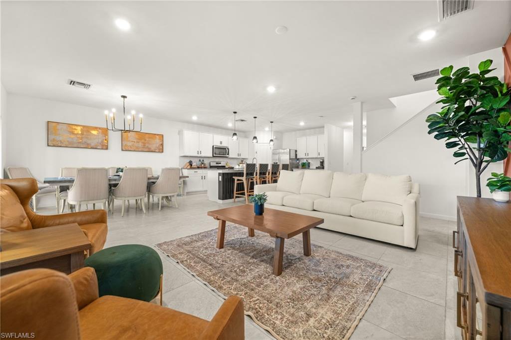 NORTHRIDGE - Residential