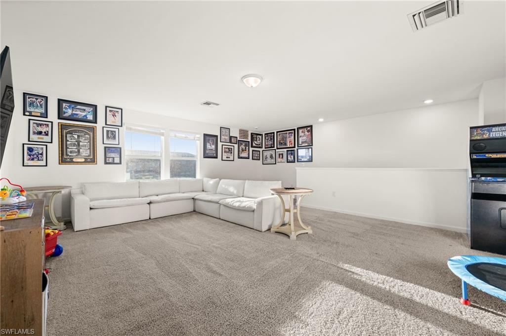 NORTHRIDGE - Residential