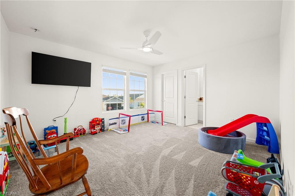 NORTHRIDGE - Residential