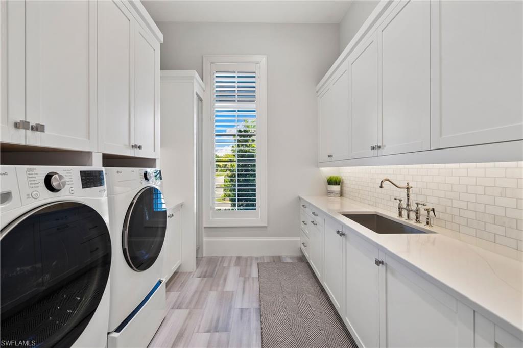 MOORINGS - Residential